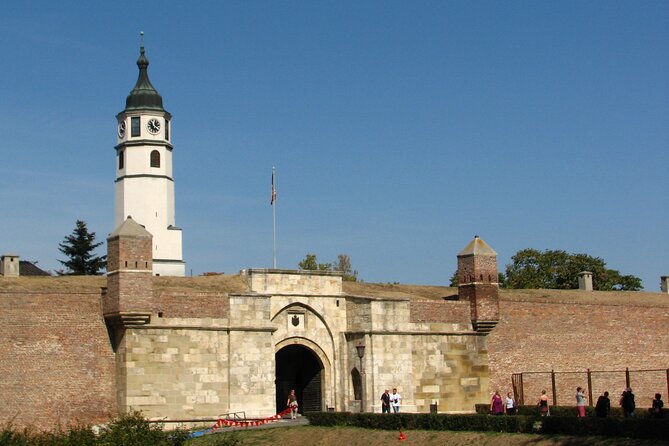 Belgrade Insight Private Tour - For Those Who Seek Answers - Museum of Yugoslavia and the House of Flowers, Tito’s ending and the context around it