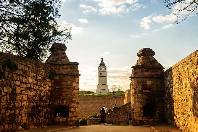 Belgrade Old City 2-Hour Walking Tour - Dorćol crossroads: cafes, galleries, and WWII memory