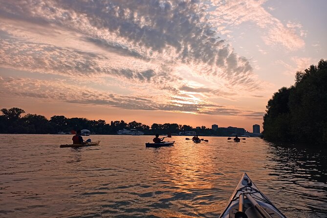 Belgrade sunset kayak tour - The docks, mosquitoes, and the evening chill factor