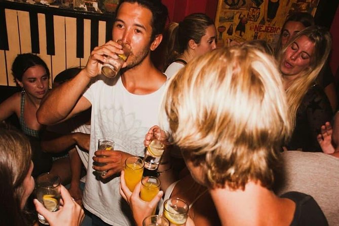 Columbo Pub Crawl Belgrade - Group size, guide attention, and the key risk: missing the start
