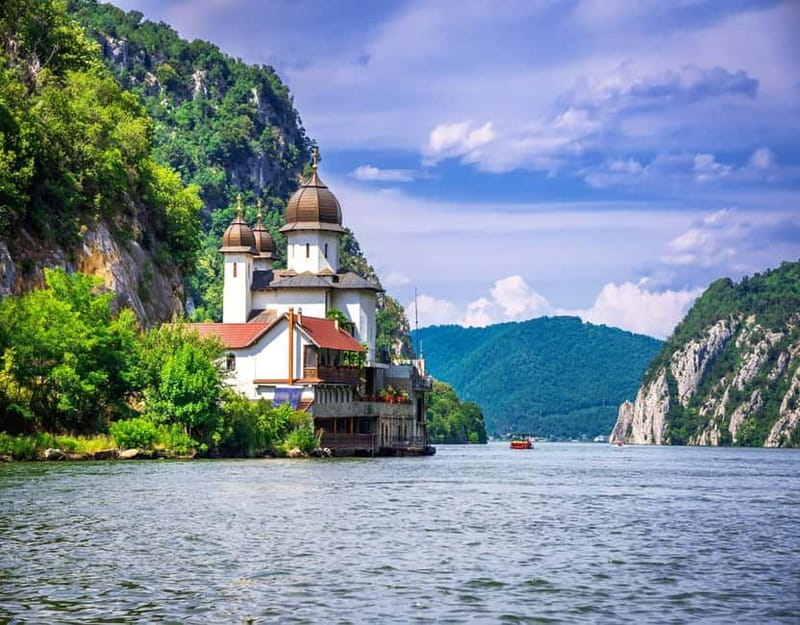 From Belgrade: Danube Tour and Iron Gate National Park - Morning: Belgrade Pickup to Golubac Fortress (Early, but worth it)