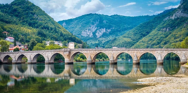 From Sarajevo: Višegrad, Andrićgrad, Šargan Train, Drvengrad - What makes the guides matter on this route