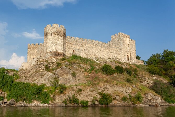 Full-Day Tour along Danube with Three Stronghold Sightseeing and Wine Tasting - Golubac Fortress: a fairy-tale castle at Đerdap Gorge