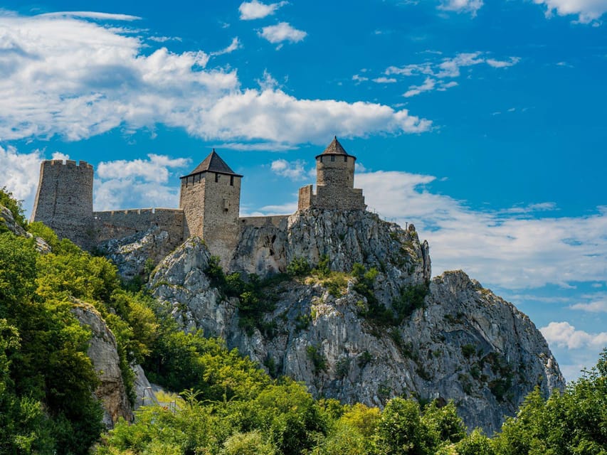 Iron Gate: Golubac fortress, Lepenski vir, boat cruise 1.5h - The gorge story on the way to Djerdap