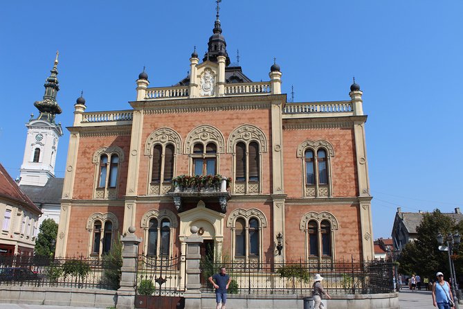 Novi Sad and Sremski Karlovci private tour with wine tasting - Timing and pacing: how the 8 hours really feels