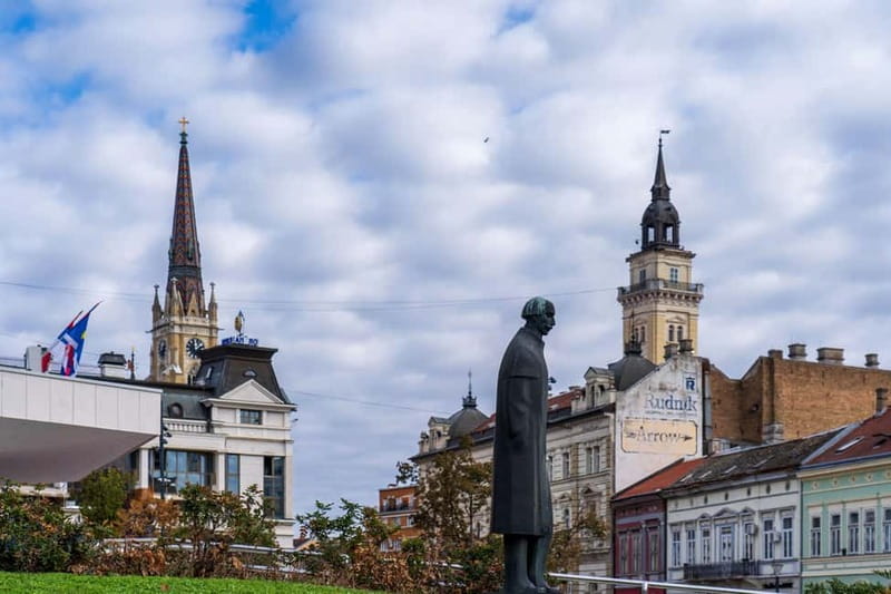 Novi Sad: Walking Tour city center and Petrovaradin Fortress - Danube Park and the River Photo Stop: A Breather With a View
