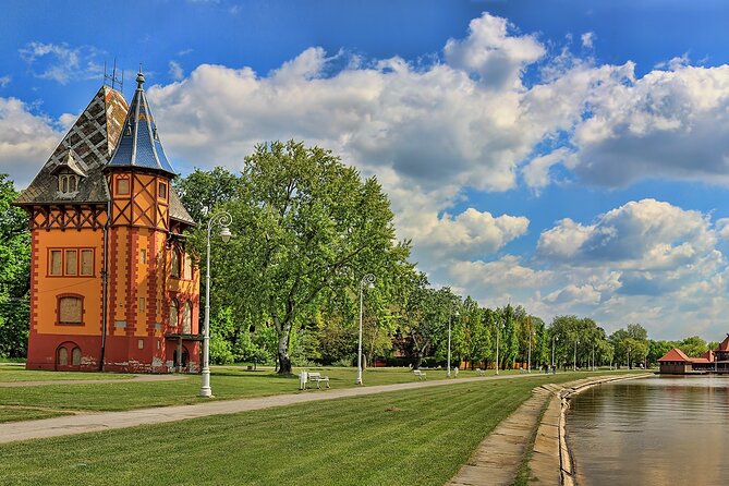 Private Full-Day Tour to Subotica, Palić lake & Sombor from Belgrade - The road stories: Pannonian plain, languages, and a button joke