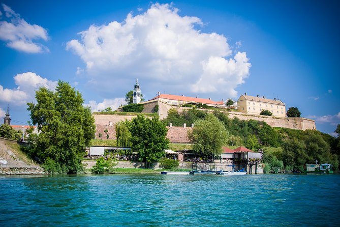 Private Novi Sad, Titanic wine tasting and Farmer's House - Pickup, ride comfort, and what your day feels like